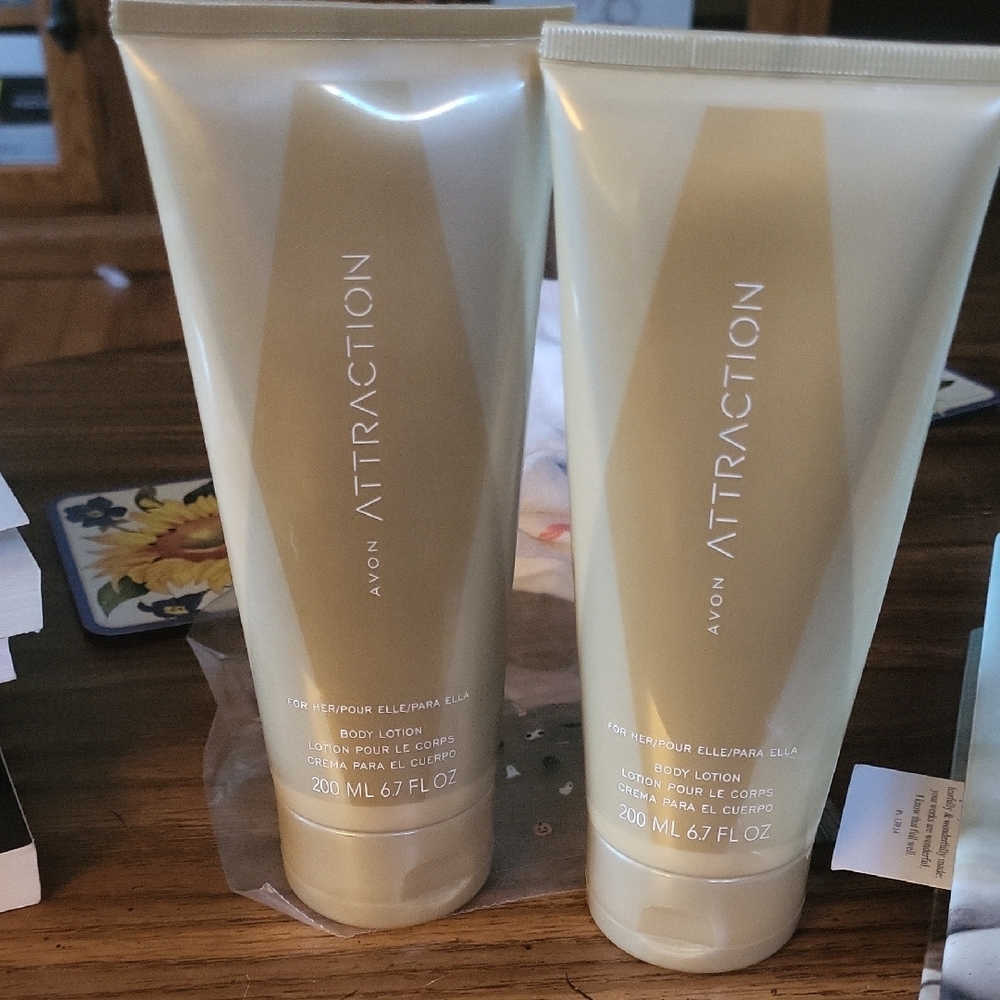 Avon Attraction Body Lotion - Cream